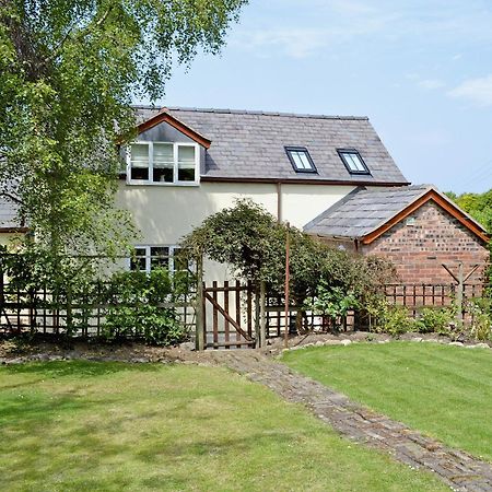 Woodhouse Cottage Hawarden Bagian luar foto
