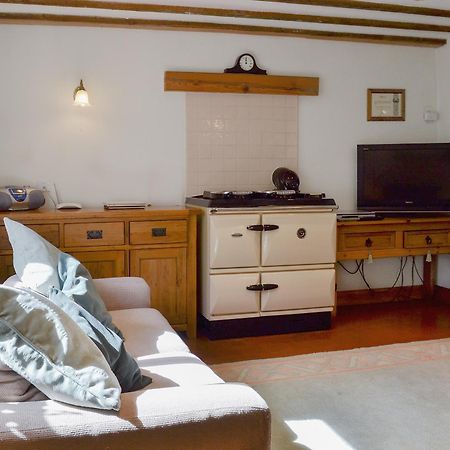 Woodhouse Cottage Hawarden Bagian luar foto