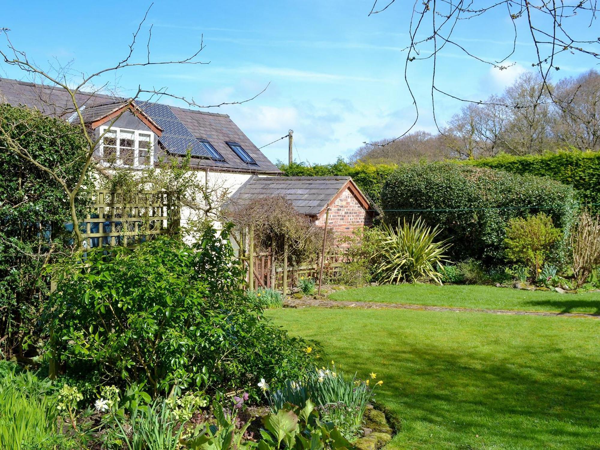 Woodhouse Cottage Hawarden Bagian luar foto