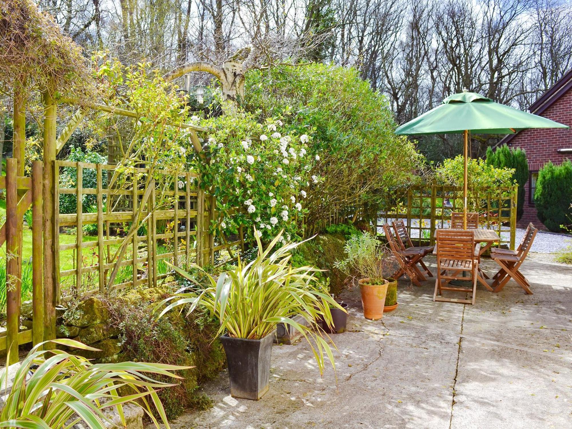 Woodhouse Cottage Hawarden Bagian luar foto