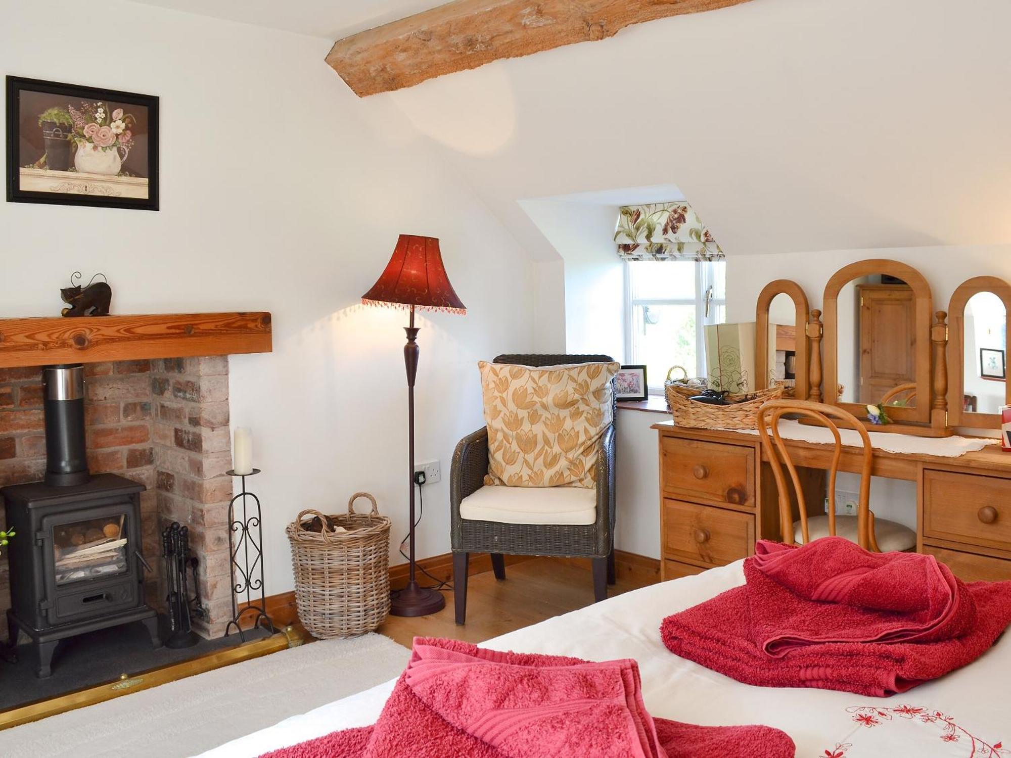 Woodhouse Cottage Hawarden Bagian luar foto